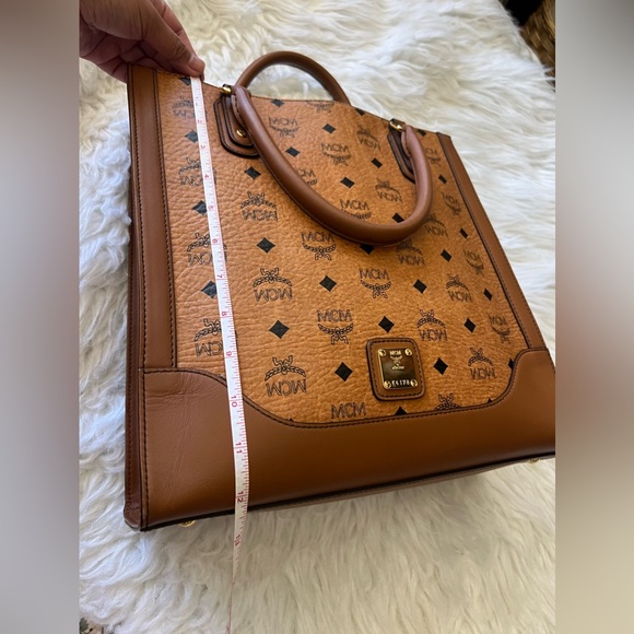 NWOT MCM AREN SAC BOOK TOTE - Picture 14 of 15